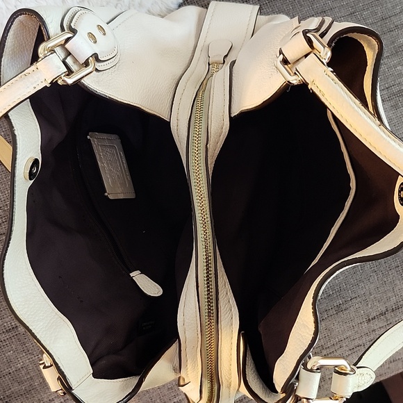 Coach Ivory Leather "Edie" - Picture 10 of 14